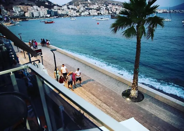 Yacht Villa