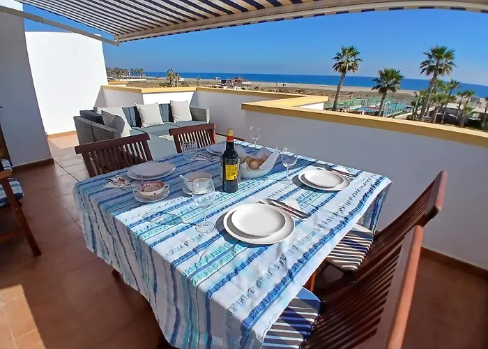 Vera Mar 5 Front Line Beach Apartment