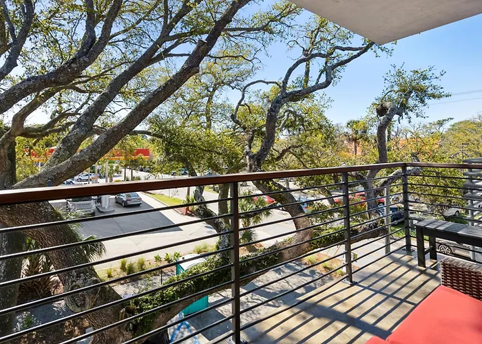 Boutique Vera Hotel In The Heart Of Folly Beach