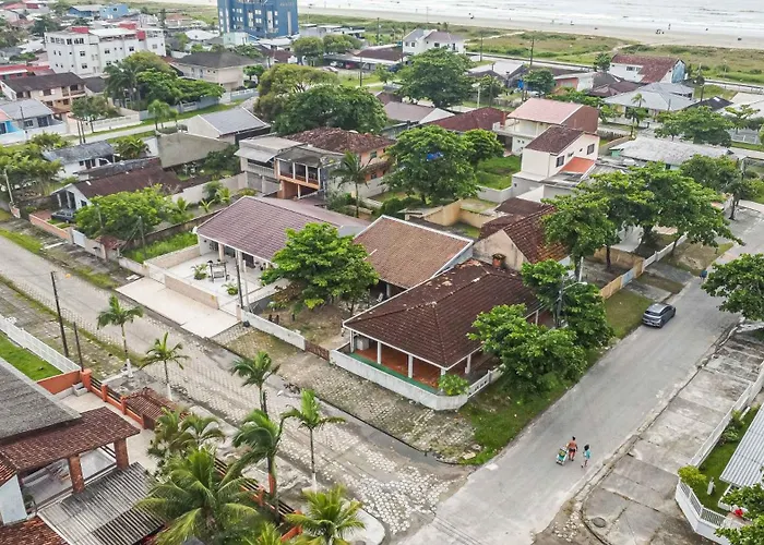 Memora Guesthouse Pontal do Paraná - Casa inteira ou Quartos a duas quadras da praia e próxima a Ilha do Mel