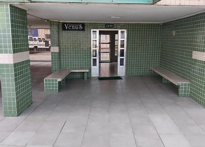 Apartamento pé na Areia com Garagem no Centro