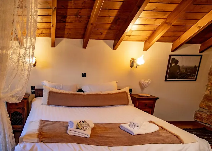 Arktouros Hotel