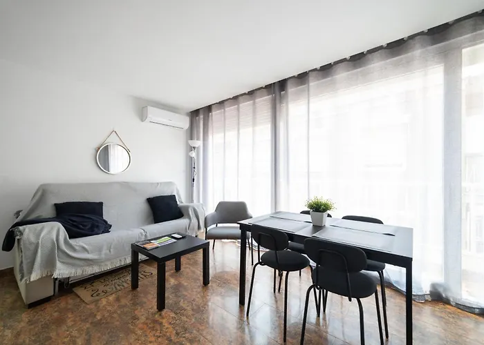 Hotel Quatre Llunes