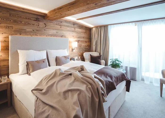 hotel&chalet madlochBlick