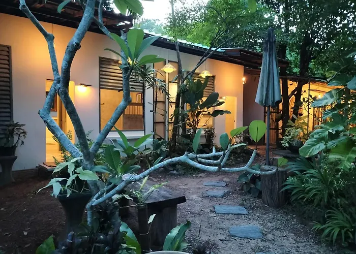 Baan Hotelier Resort