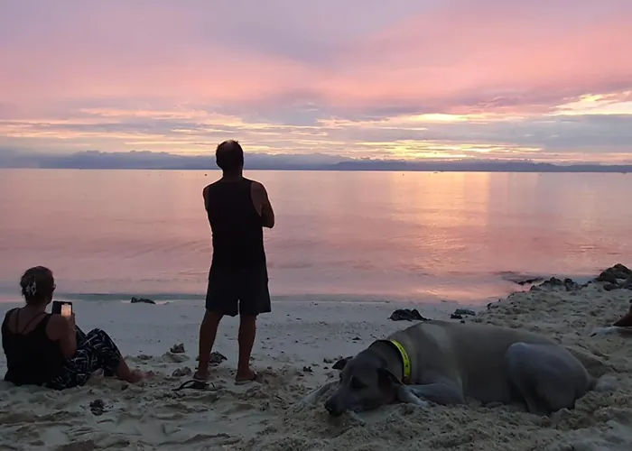 Camotes-Hidden-Huts