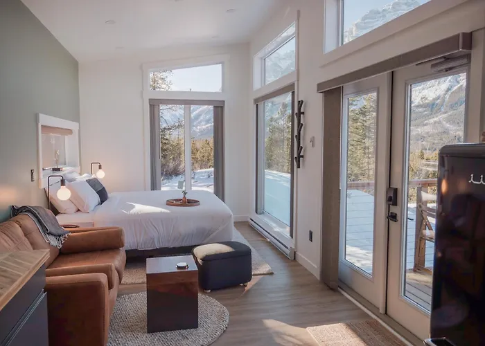 Skyridge Glamping