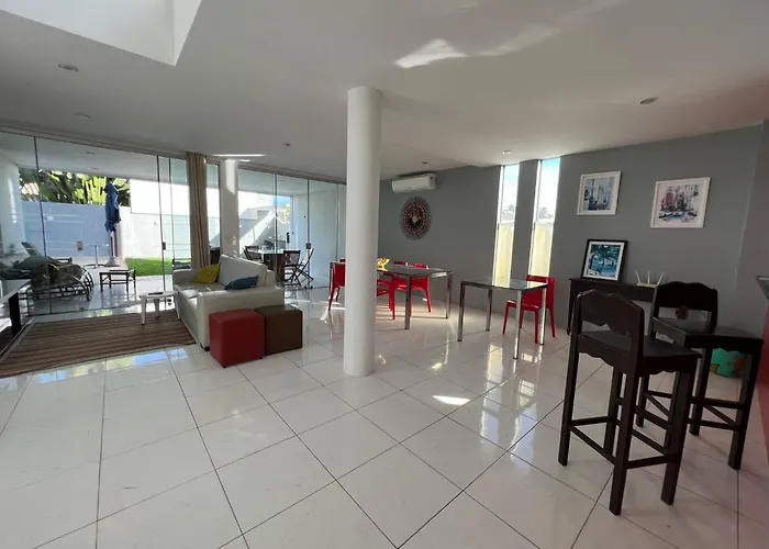 casa de praia com piscina para famílias