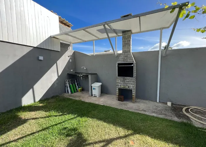 casa de praia com piscina para famílias