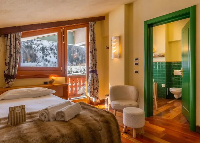 Shatush Hotel