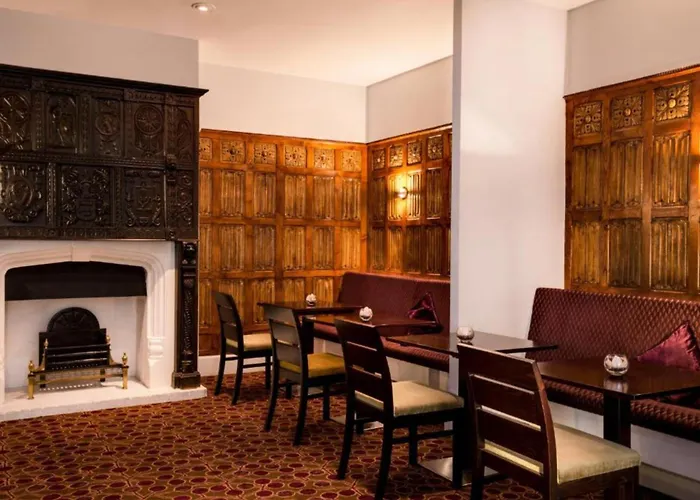 Exeter Rougemont Station Experience By Palette Resorts
