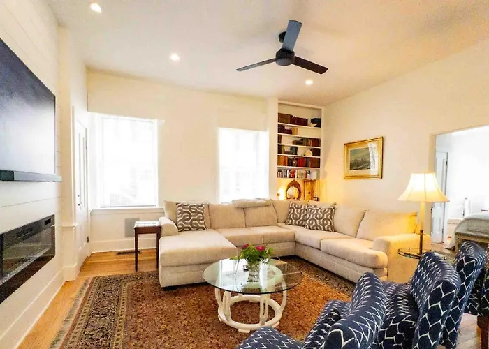 Captain Morse House - Luxury, Waterfront, Town, & Beaches - 5 Stars