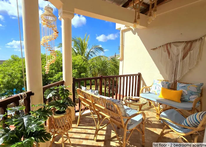 Lakaz Del Sol - Elegant Apartments With Luxurious Garden, Pool And Barbecue Area - Tourism Permit Certified
