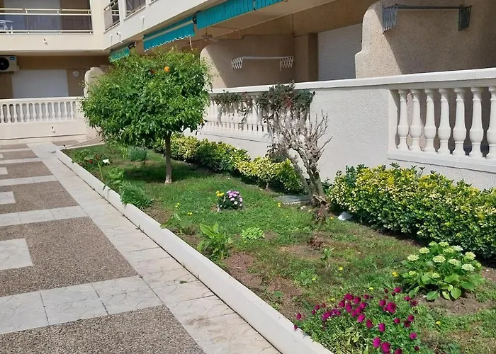 vacaciones en pineda con 2 piscinas, playa a 5 min