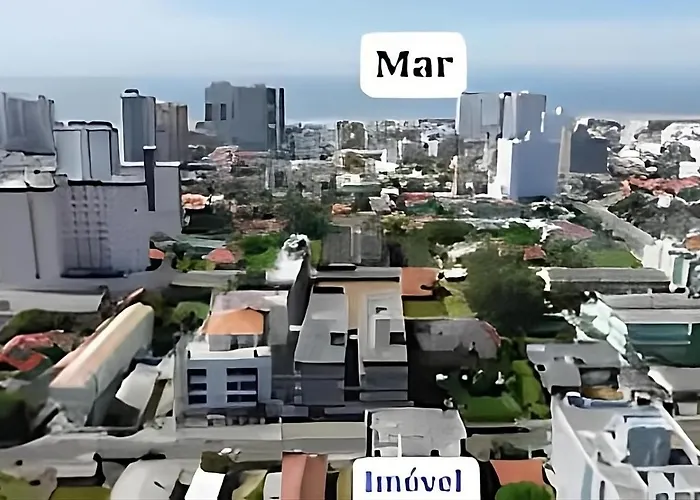 Apartamento centralizado à poucas quadras do mar.