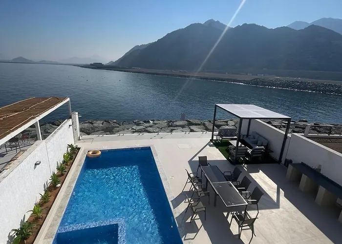 Al Dana Vitamin Sea Villa