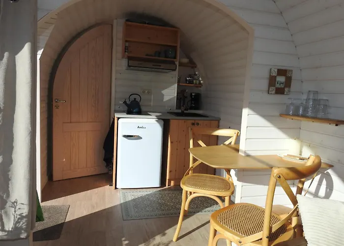Tiny House De Boet, in Natuurgebied en vlakbij het Strand