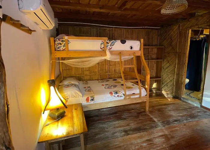 Hostal Olmito Canoa