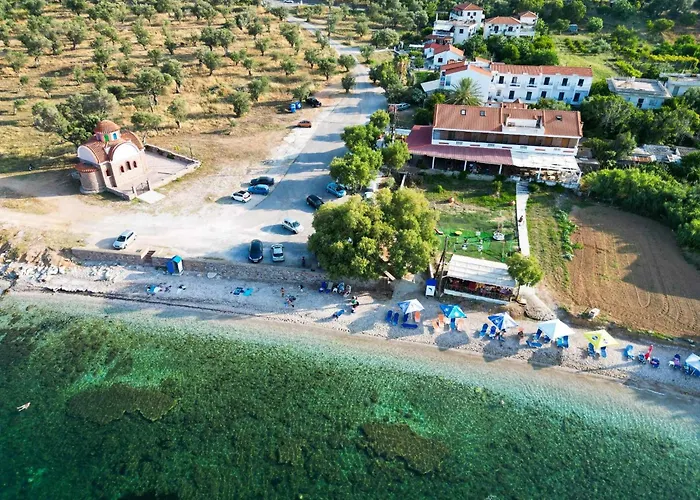 Aigeiros Apartments & Restaurant