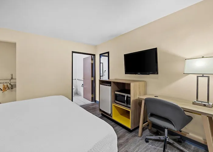 Days Inn By Wyndham Tucson Airport