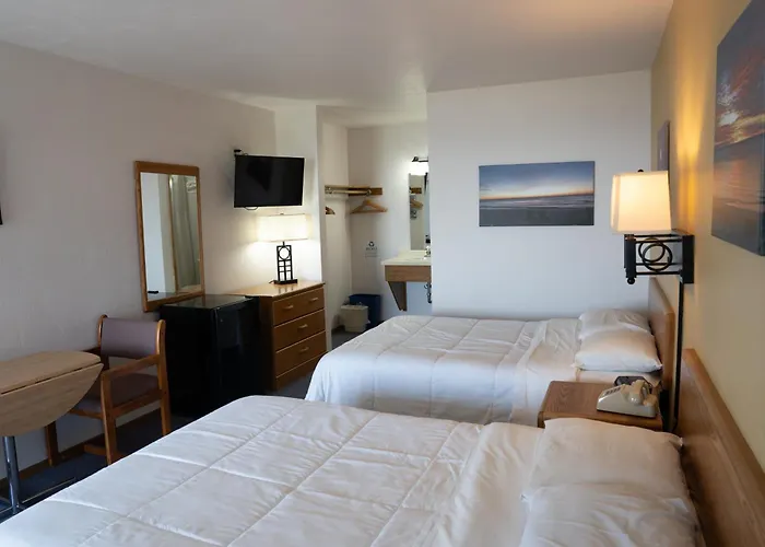 Square Rigger Lodge