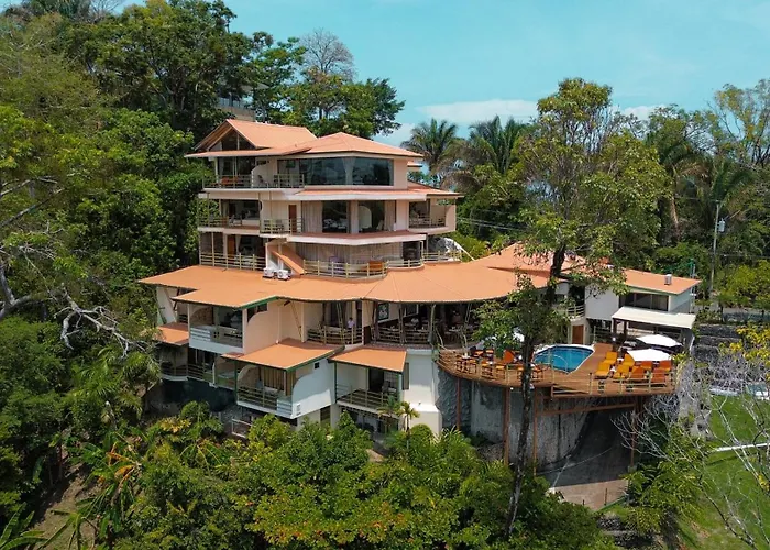 Issimo Suites (Adults Only)