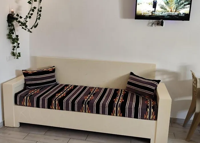 Dar Lebharr Studio