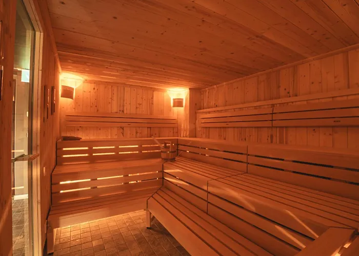 Naturhotel Sachsenbaude Oberwiesenthal - Indoor-Pool&Outdoor-Whirlpool