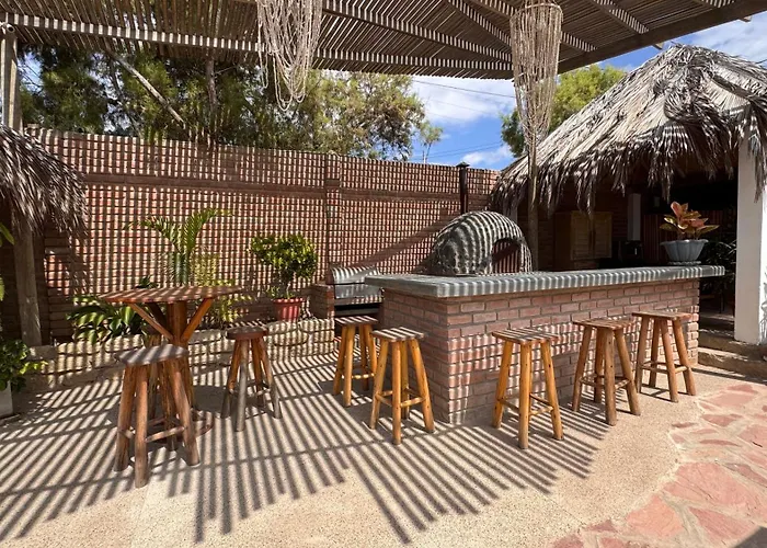 Baja Canoas Hotel