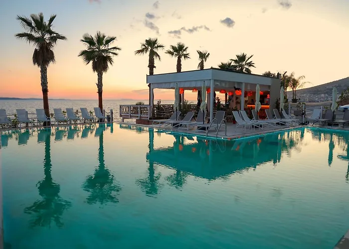 Joelle Premium Hotel
