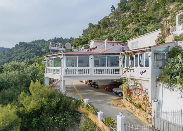 Bella Vista Apartments