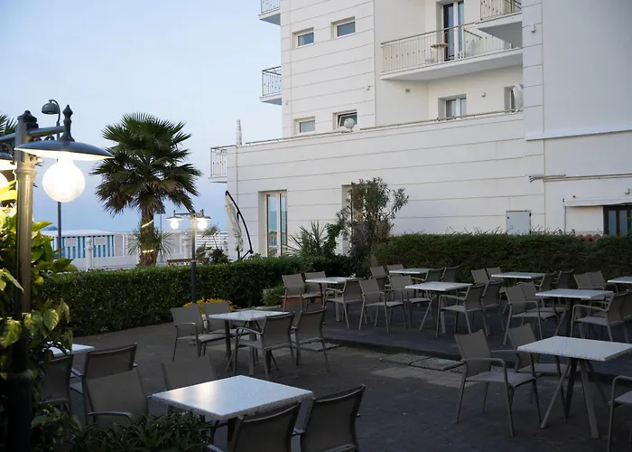 Hotel Mondial