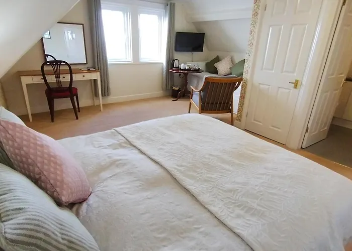 Chough'S Nest Hotel