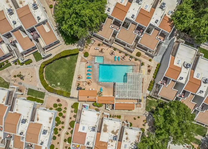 Villas At Southgate