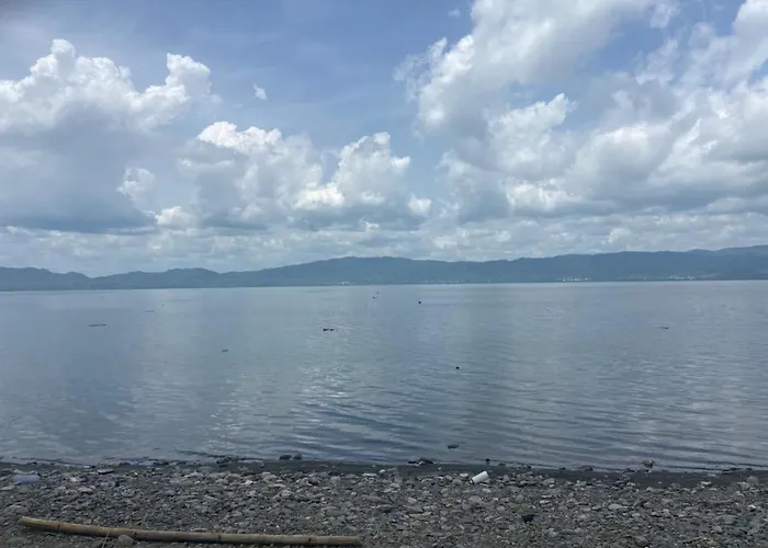 Eleganta Beach Resort