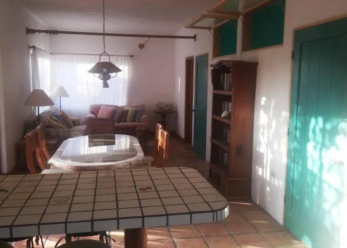 Casa Pajaros - Private 2-Story Home