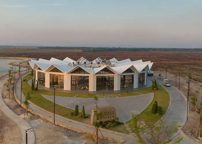 Wonderland Suites And Resort