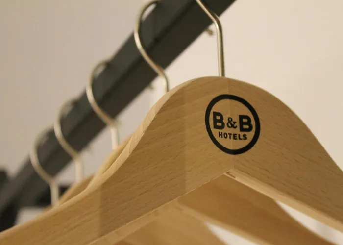 B&B HOTEL Massieux Genay