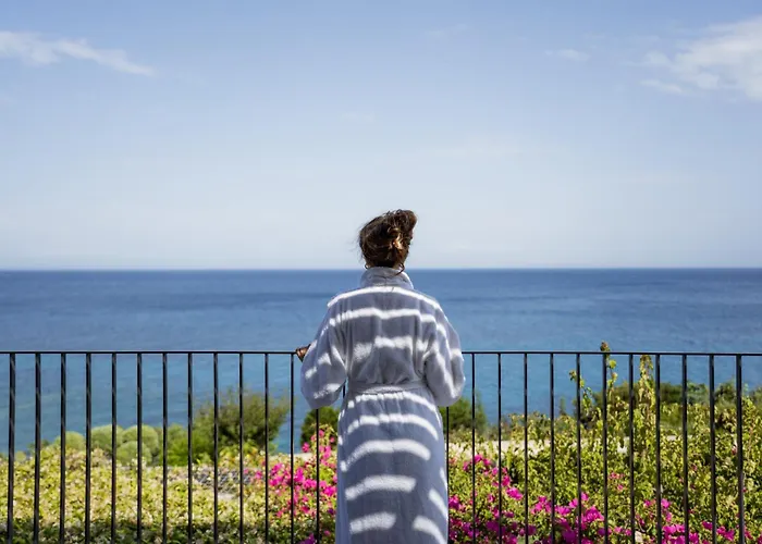 Blue Jasmine Hotel