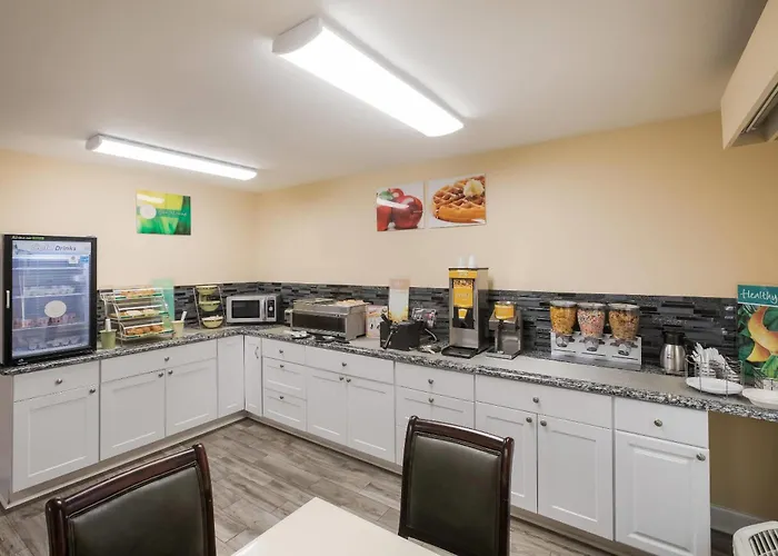 Quality Inn & Suites Greensboro Near Lake Oconee