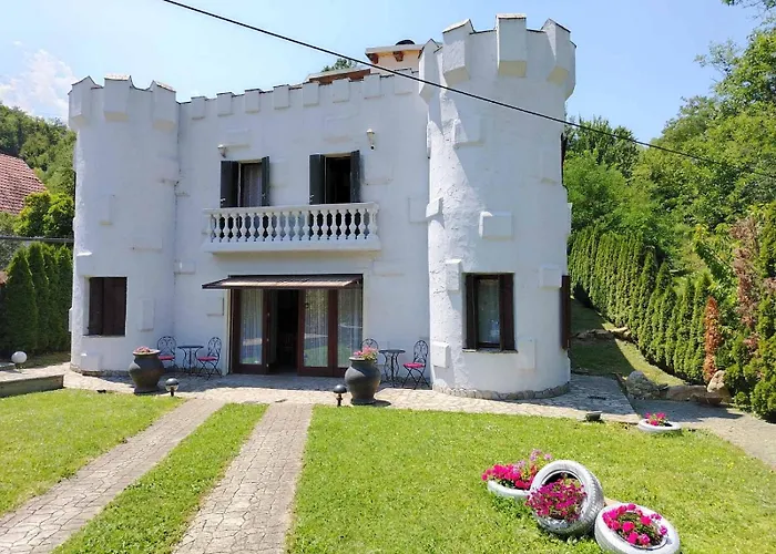 Dvorac Castelo Db 2022