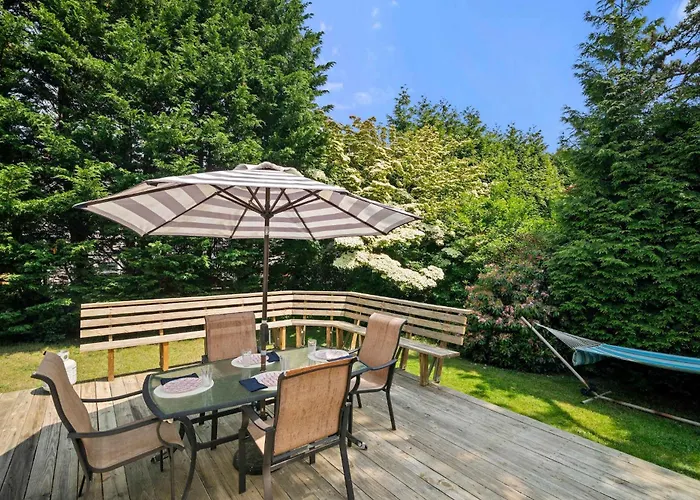 Updated Beach House Deck Outdoor Shower!