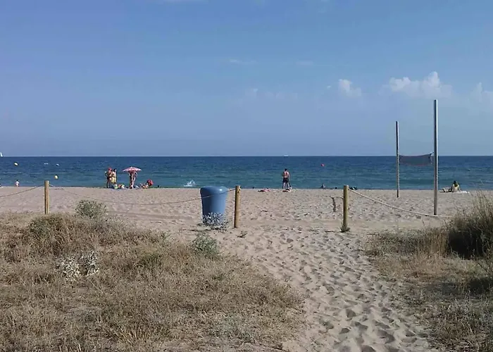 Lets Holidays Bright Apartment In Gava Mar