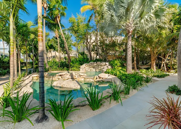 The Sands At Grace Bay