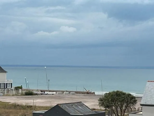 T2 au pied de la plage de Caroual Erquy