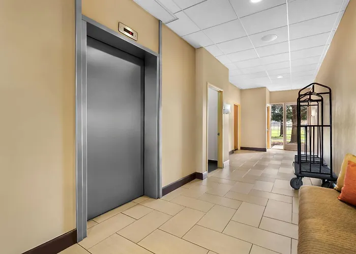 Comfort Suites Clovis - Fresno