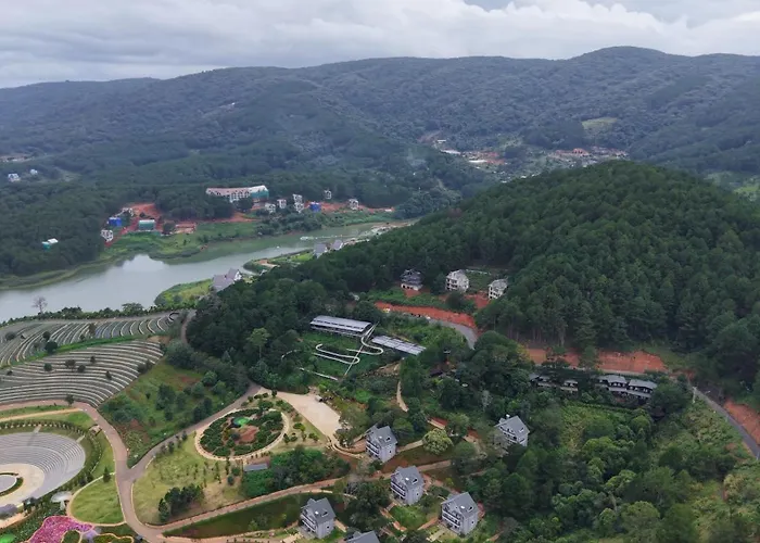 Lavender Dalat Resort & Glamping