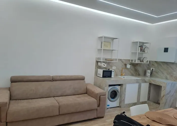 Rossella Silver House