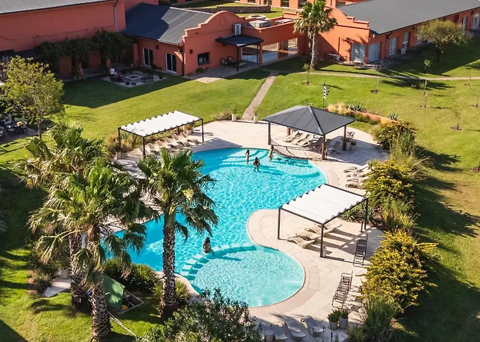 Nawan Resort Serrano