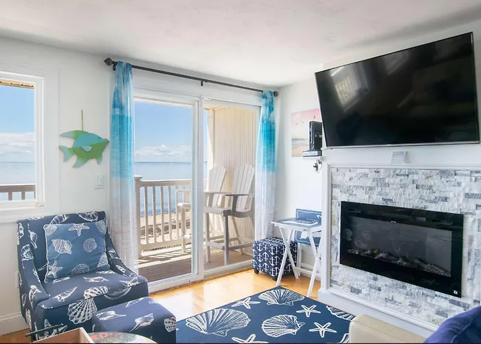 Beachfront With Stunning Views